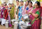उत्तर प्रदेश में महिलाओं की डेयरी से बदली ग्रामीण अर्थव्यवस्था, चार लाख महिलाएं जुड़ीं